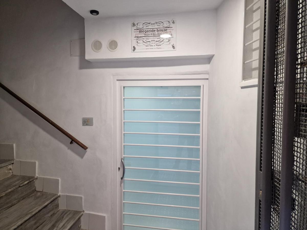 Megaride House Apartamento *
